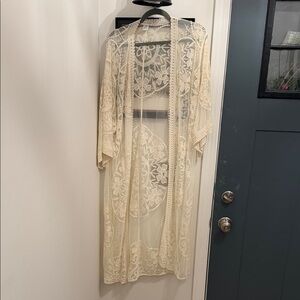 Sole Society Cream Lace Kimono